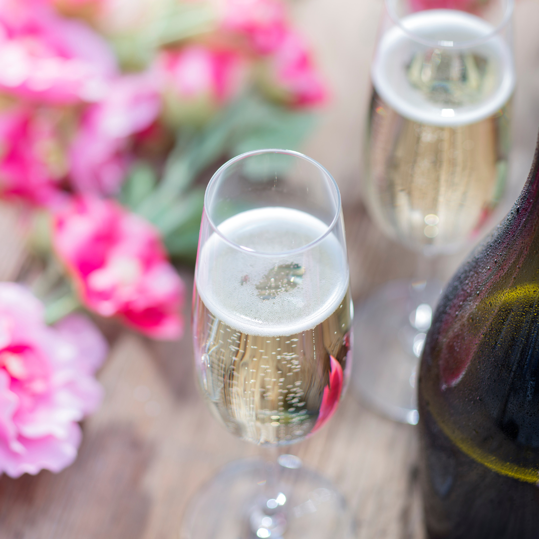 Prosecco Facts from Leonie Mack! 🥂✨
